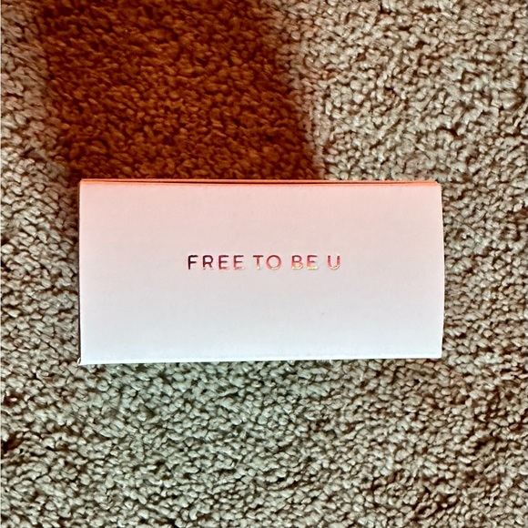 NWT | MAKEUP BLENDER COLLECTION - Picture 4 of 5